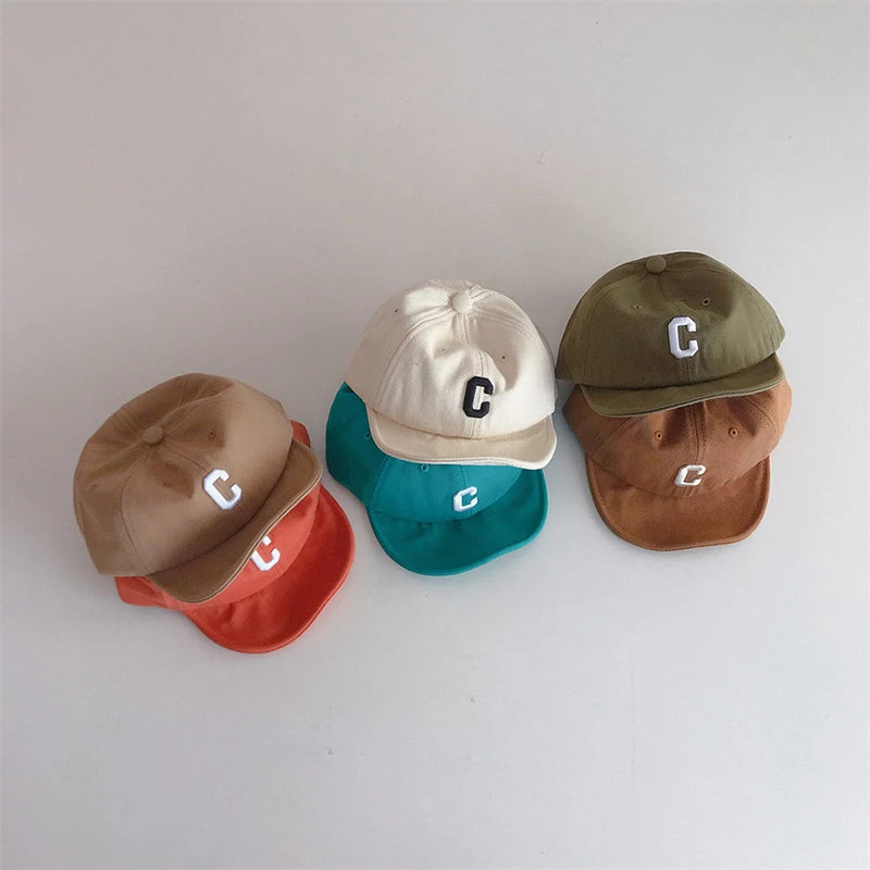 Casquette de baseball avec lettre C