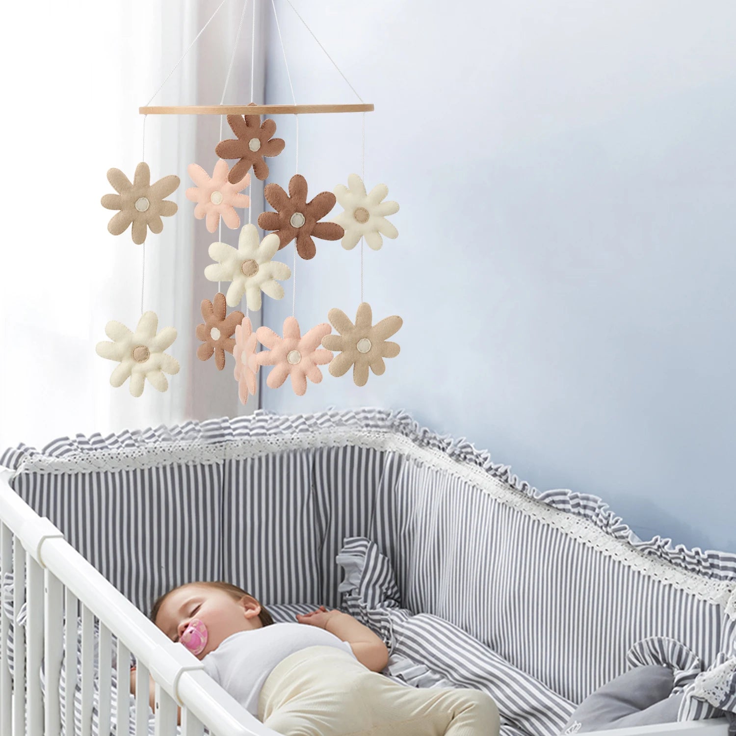 Mobile pour bébé en fleurs