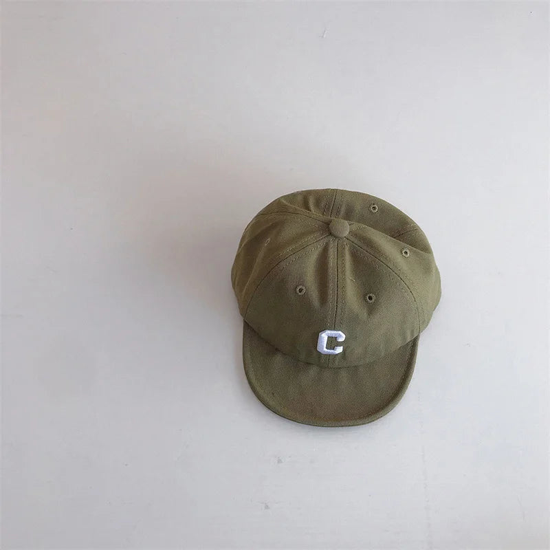 Casquette de baseball avec lettre C
